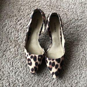 Leopard print pumps!